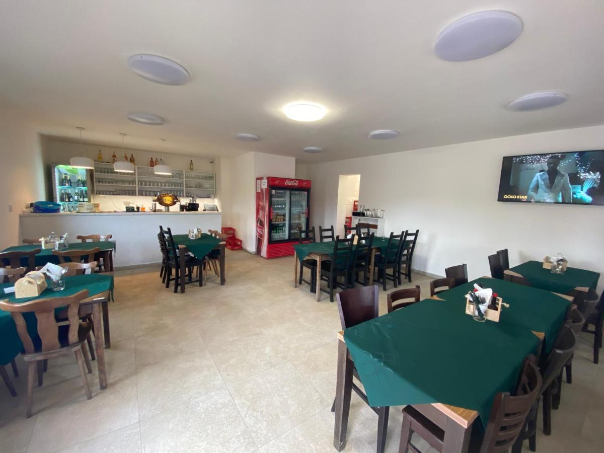 Chaty A Apartmany Hracholusky Kemp Kosatka Pnovany 外观 照片