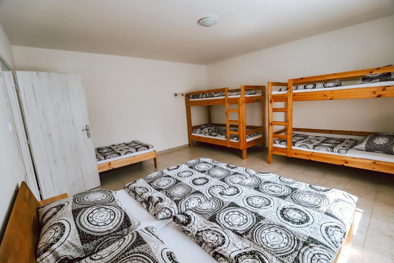 Chaty A Apartmany Hracholusky Kemp Kosatka Pnovany 外观 照片